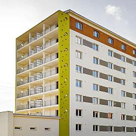 Moderny Apartman S Parkovanim Bratislava Exteriör bild