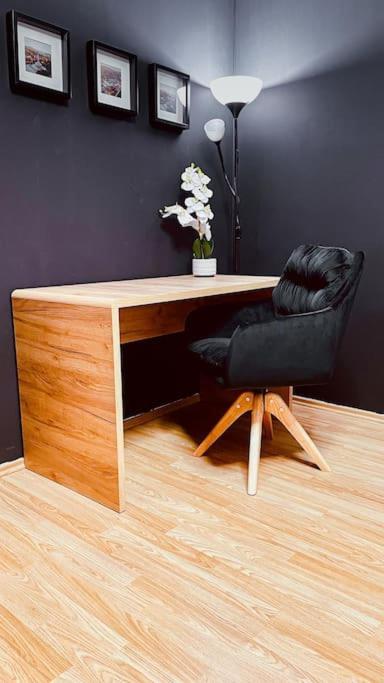 Moderny Apartman S Parkovanim Bratislava Exteriör bild