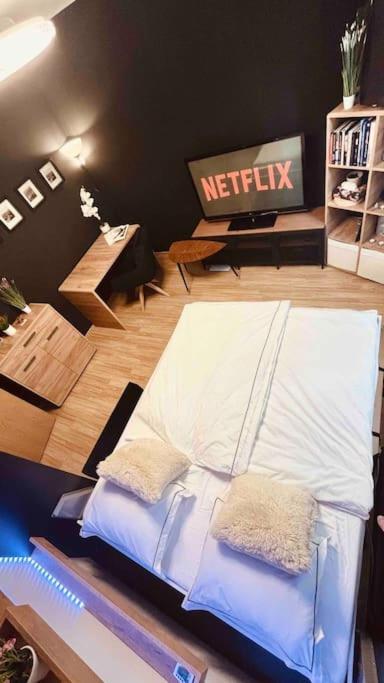 Moderny Apartman S Parkovanim Bratislava Exteriör bild